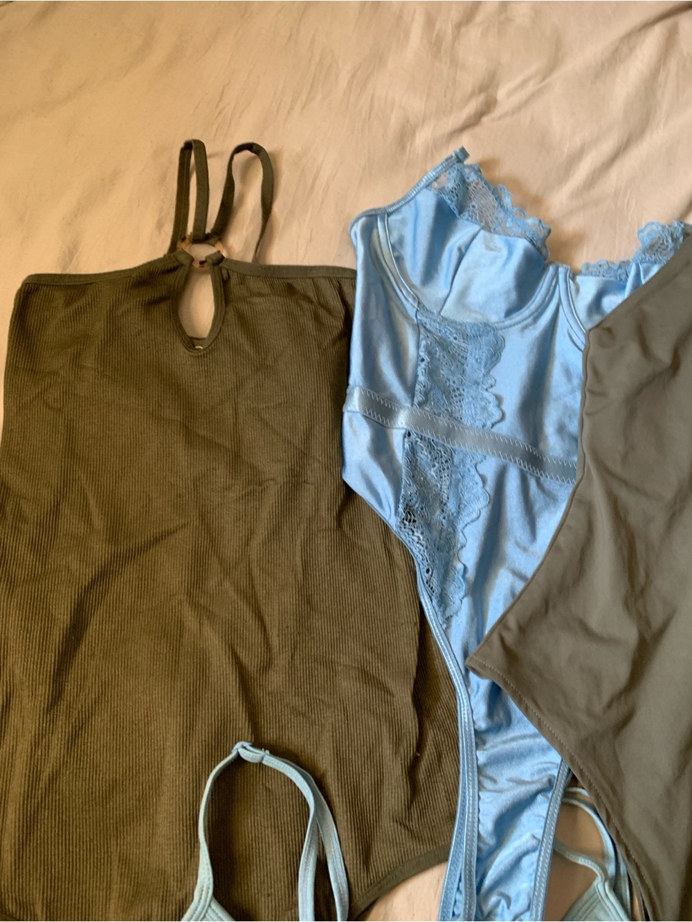 TOPS BUNDLE ‼️ - Picture 9 of 9